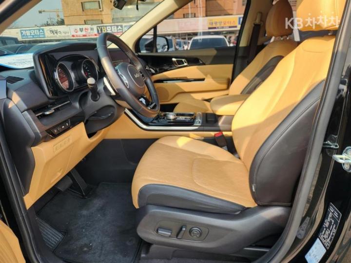 Kia Carnival D2.2 Noblesse — фото 5