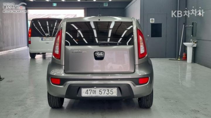 Kia Soul 1.6 GDI Premium Base Type 5