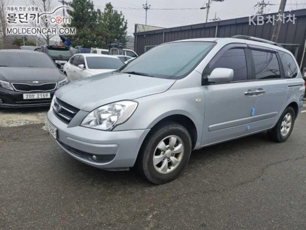 Kia Carnival — miniaturë 3
