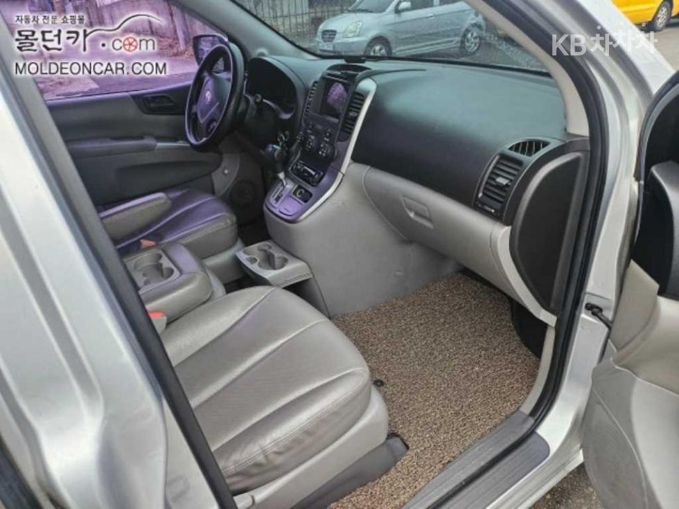 Kia Carnival — miniaturë 13
