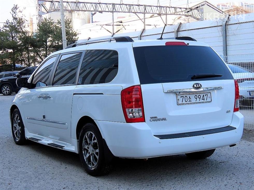 2013 - kia carnival