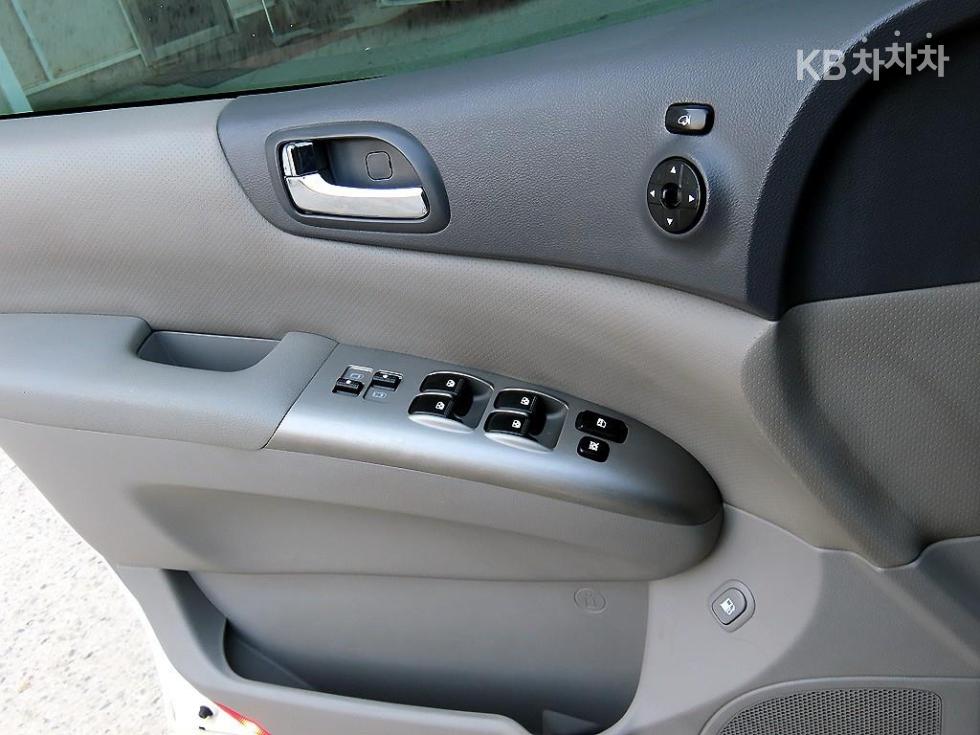 2013 - kia carnival