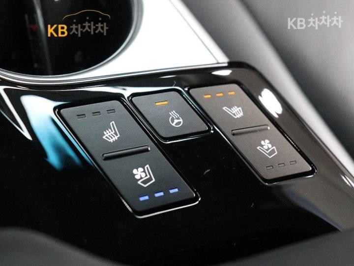 Kia K8 2.5 Gasoline Noblesse 10