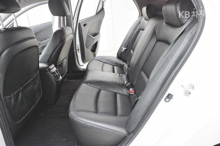 Kia K5 LPI Luxury Economy Type 7