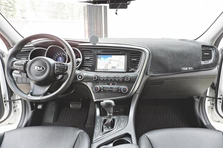 Kia K5 LPI Luxury Economy Type 8