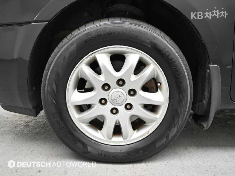 2011 - kia carnival