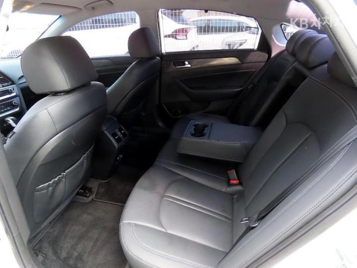 Hyundai Sonata New Rise Hybrid 2.0 HEV Modern 7