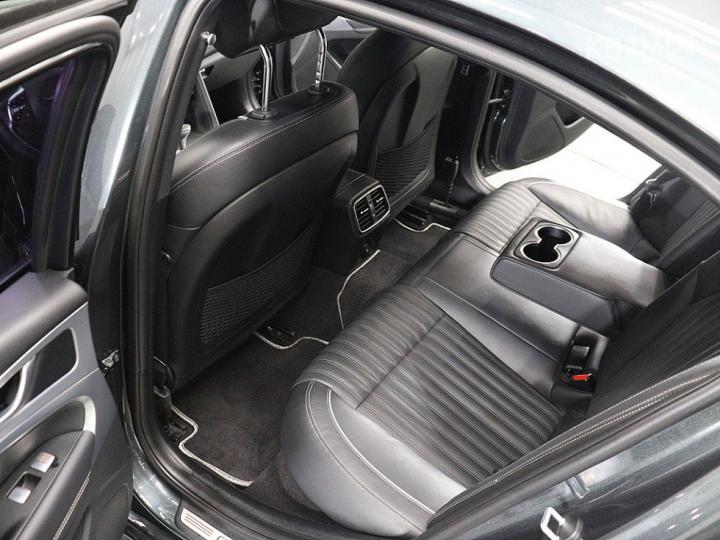 Genesis G70 SPORT 3.3T SPORT Advanced 9