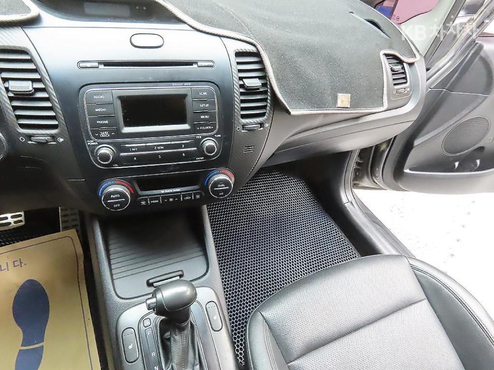 2013 - kia k3