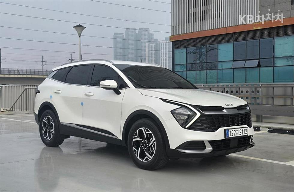 2023 - kia sportage