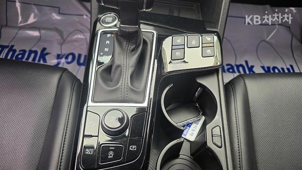2023 - kia sportage