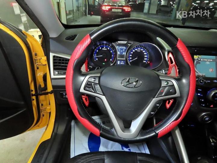 Hyundai Veloster DCT Pack 9