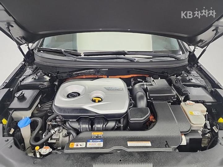 Hyundai Sonata LF Hybrid 2.0 HEV Premium 6