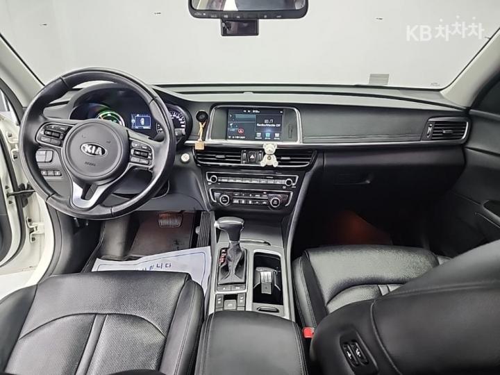 Kia K5 Hybrid 2.0 Noblesse 8