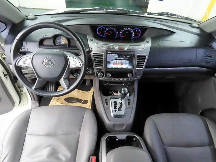 KG Mobility (Ssangyong) Korando Turismo 4WD GT 8