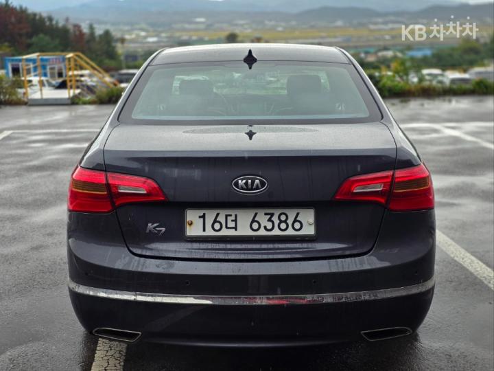 Kia K7 The Prestige LPI 3.0 Deluxe 4
