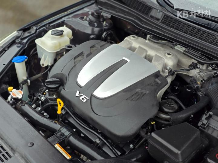 Kia K7 The Prestige LPI 3.0 Deluxe 8