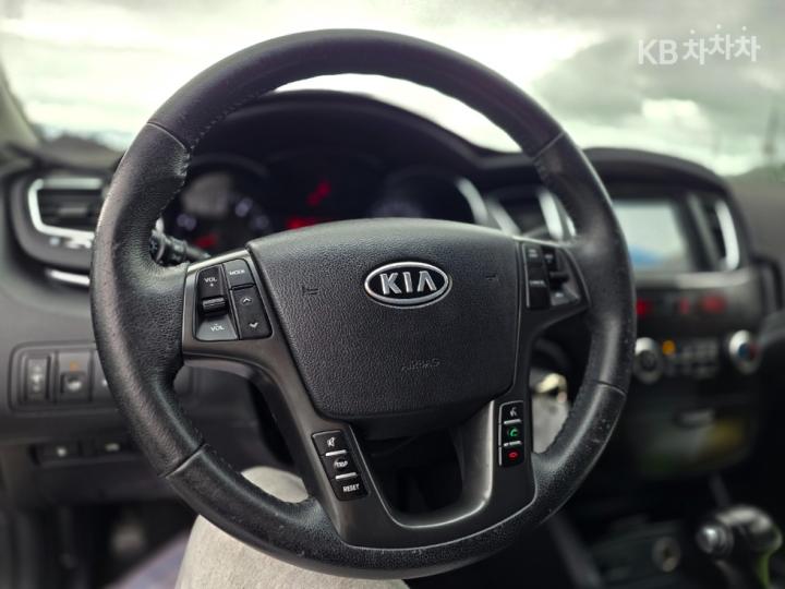 Kia K7 The Prestige LPI 3.0 Deluxe 9
