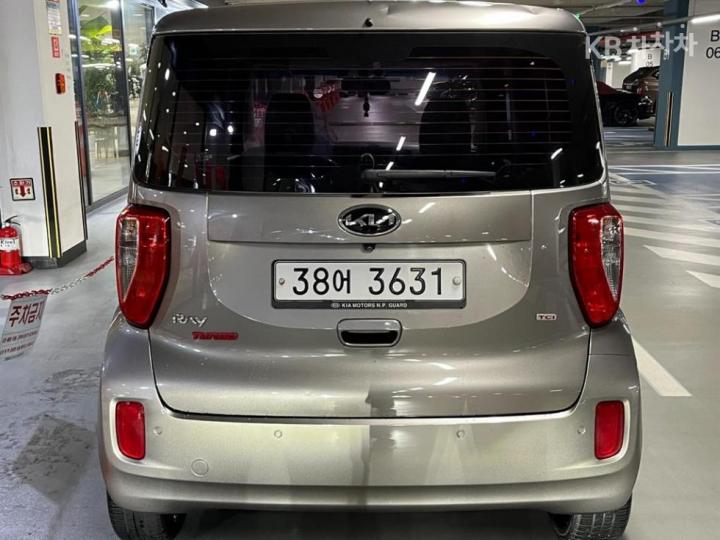 Kia Ray 1.0 Gasoline Luxury 6