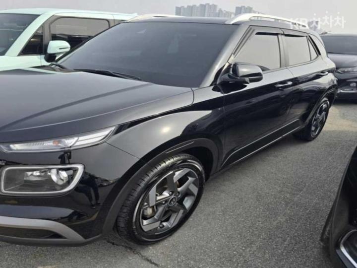 Hyundai Venue Gasoline 1.6 Modern 4