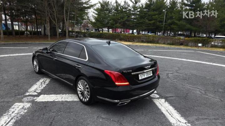 Genesis EQ900 5.0 GDI AWD Prestige 5