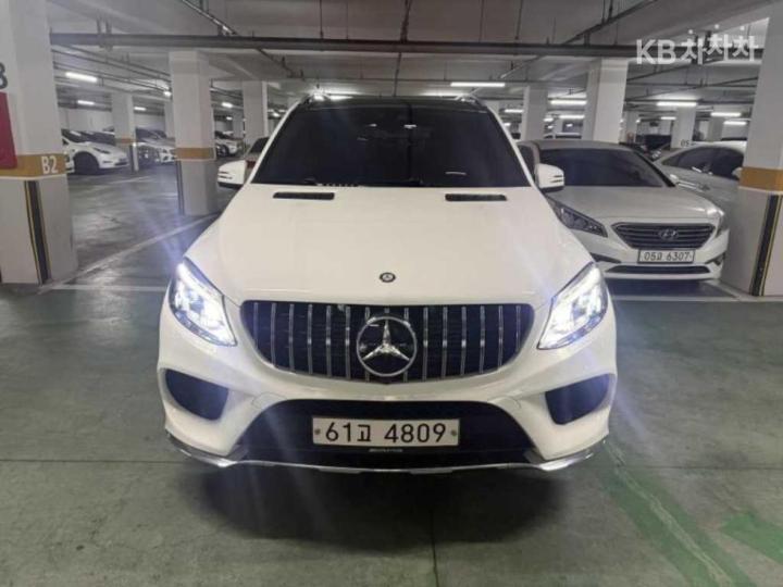 Mercedes-Benz GLE-Class W166 350d 4Matic Base Type