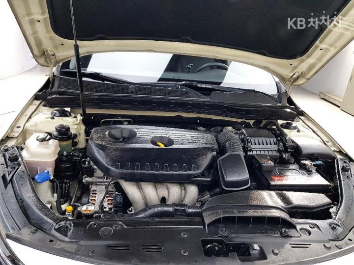 Kia K5 LPI Luxury Economy Type 6