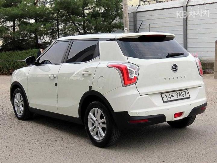 KG Mobility (Ssangyong) Tivoli Gasoline VX 4