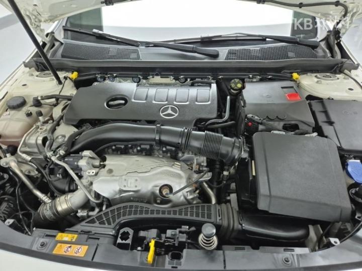 Mercedes-Benz A-Class W177 A220 Hatchback Base Type 6