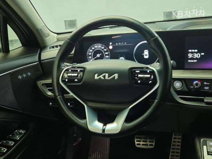 Kia K8 3.5 Gasoline AWD Platinum 10