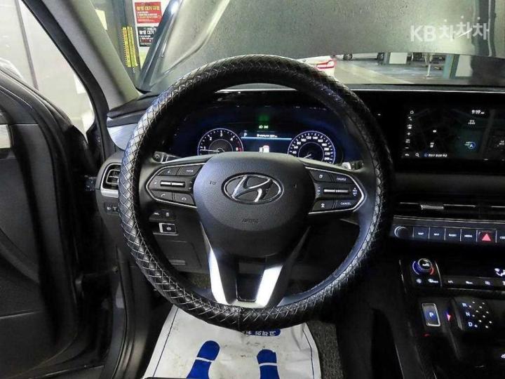 Hyundai Palisade 2.2 Diesel Prestige 9