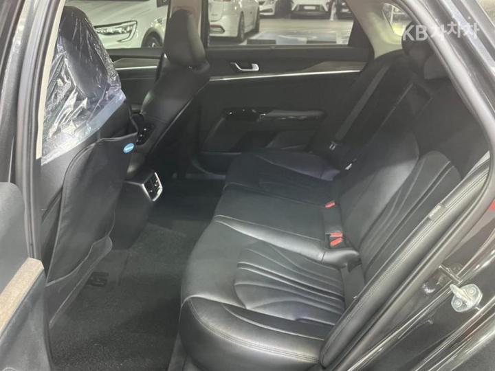 Kia K5 2.0 Gasoline Signature 7