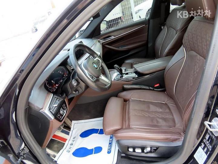 BMW 5 Series G30 530i M Sport Plus 6