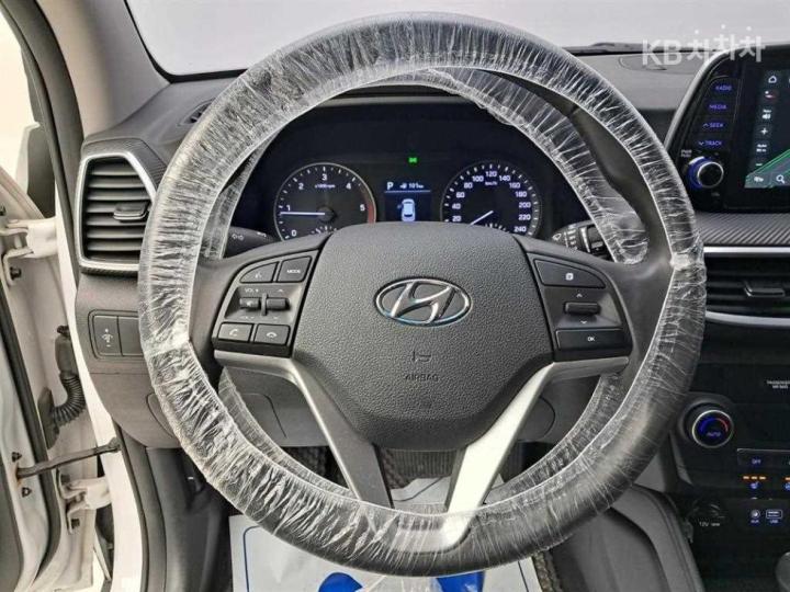 Hyundai Tucson Diesel e-VGT R 2.0 2WD Modern 8