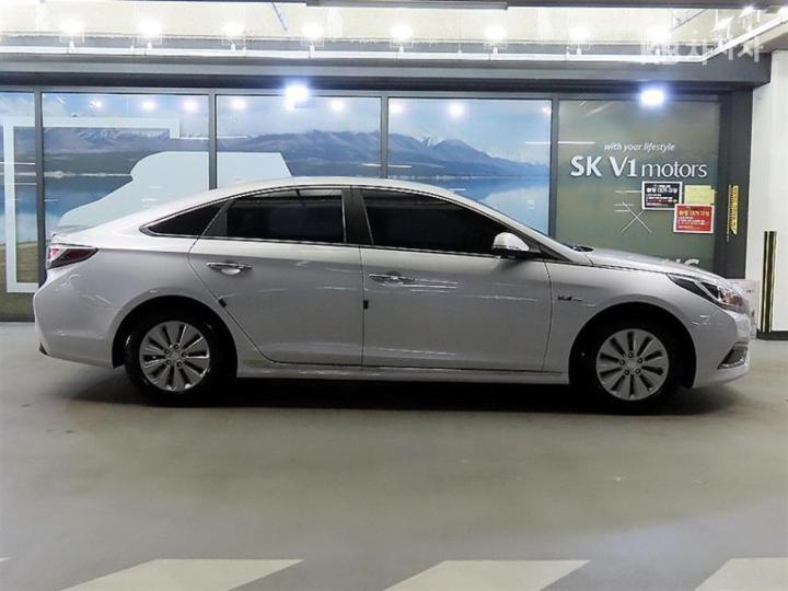 Hyundai Sonata LF Hybrid 2.0 HEV Modern 4