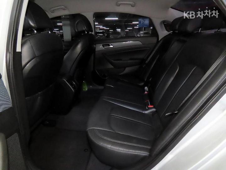 Hyundai Sonata LF Hybrid 2.0 HEV Modern 8