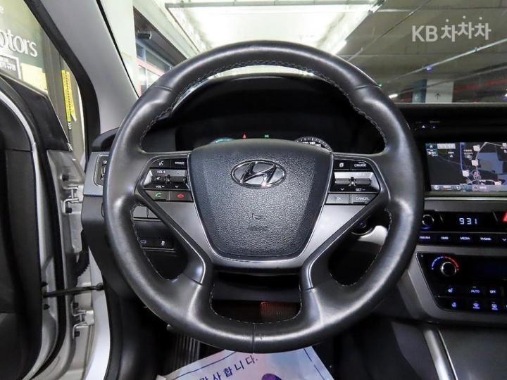 Hyundai Sonata LF Hybrid 2.0 HEV Modern 9