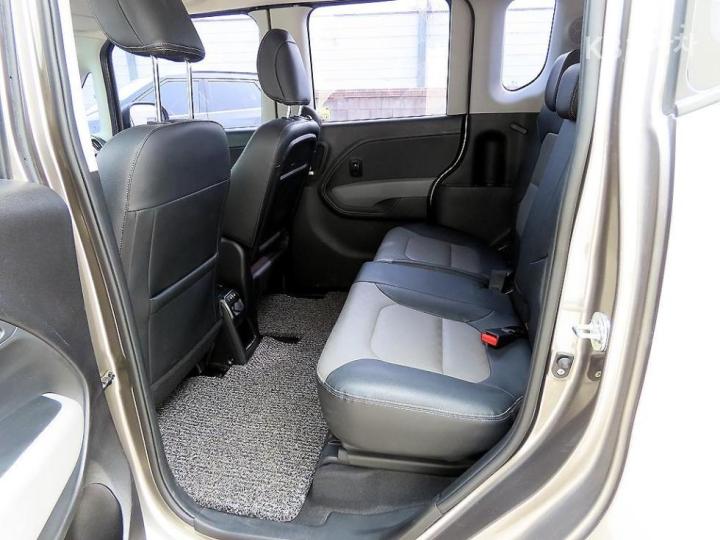 Kia Ray 1.0 Gasoline Luxury 7