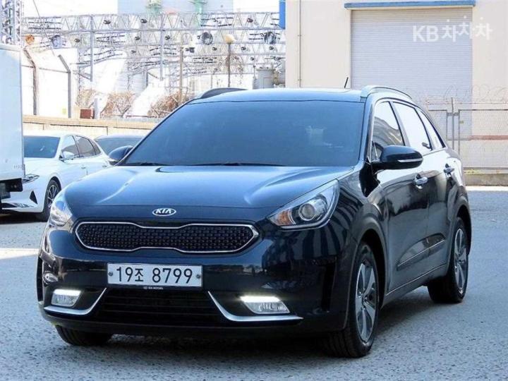 Kia Niro 1.6 Prestige 3