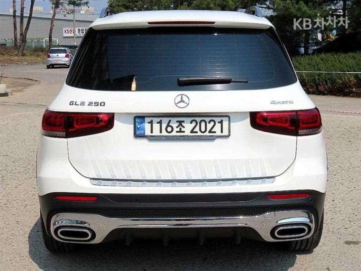 Mercedes-Benz GLB-Class X247 GLB250 4Matic 5