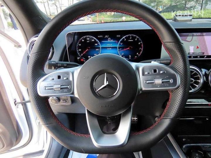 Mercedes-Benz GLB-Class X247 GLB250 4Matic 9