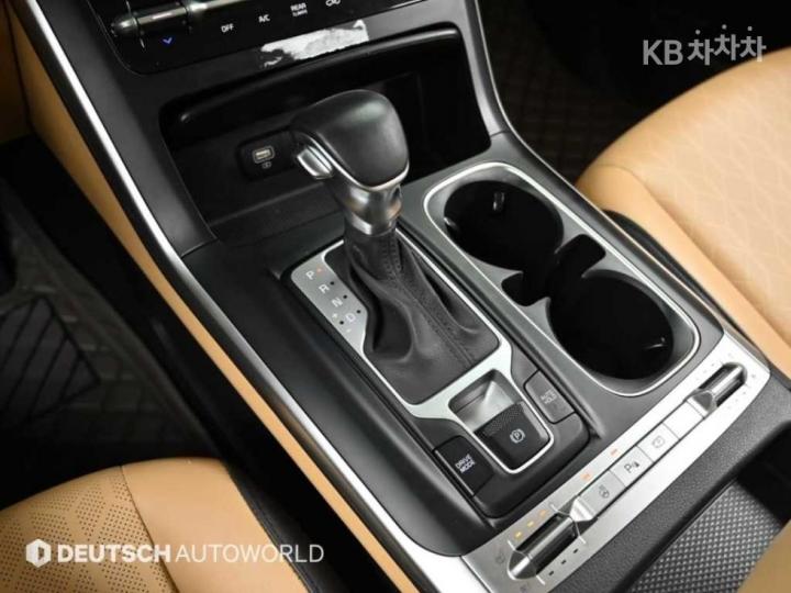 Kia Carnival G3.5 GDI Prestige 10