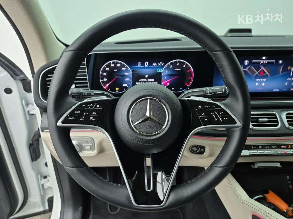 Mercedes-Benz GLE — miniaturë 9