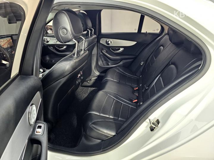 Mercedes-Benz C-Class C220d Avantgarde W205 10