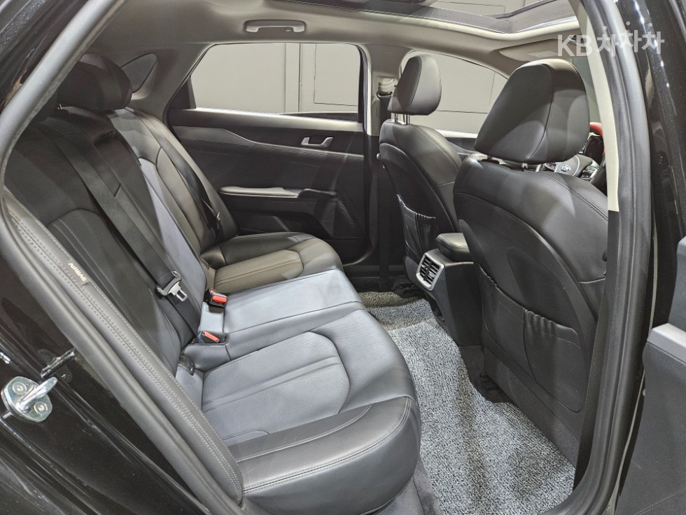 2020 - kia k5
