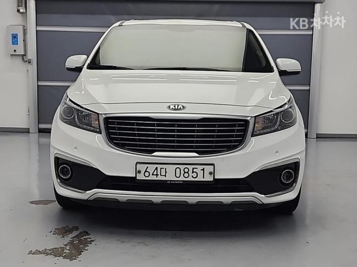 Kia Carnival 2.2 Diesel Prestige 3