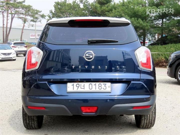 KG Mobility (Ssangyong) Tivoli Gasoline VX 5