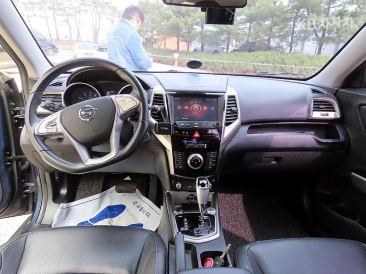 KG Mobility (Ssangyong) Tivoli Gasoline VX 8