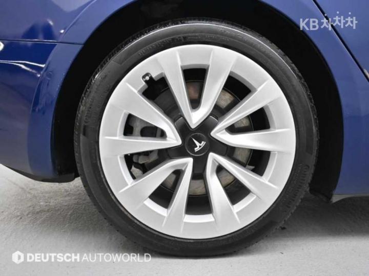 Tesla Model 3 Long Range 6