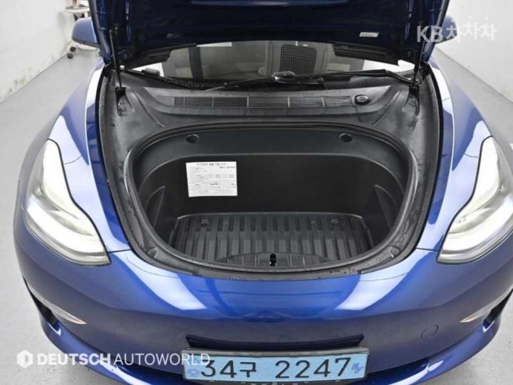 Tesla Model 3 Long Range 7